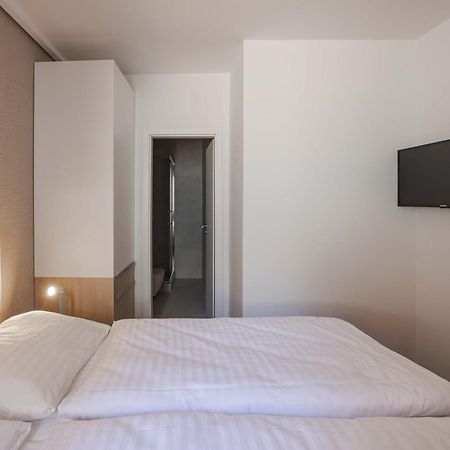 Hotel Taxis Bratislava - New Rooms Экстерьер фото
