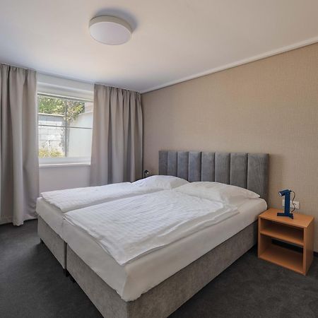 Hotel Taxis Bratislava - New Rooms Экстерьер фото